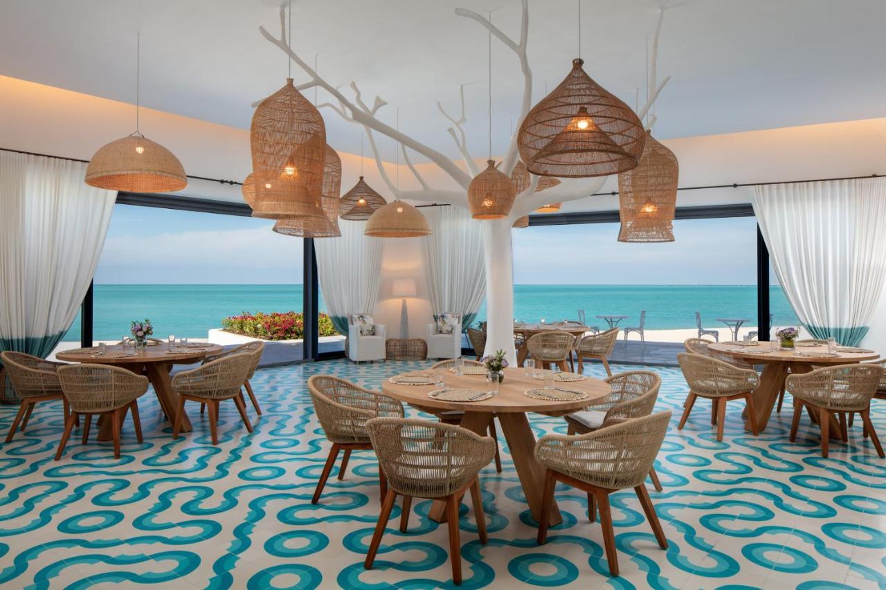 Hotel Anantara Santorini Abu Dhabi Retreat-Adults Only à Al Rahba Extérieur photo